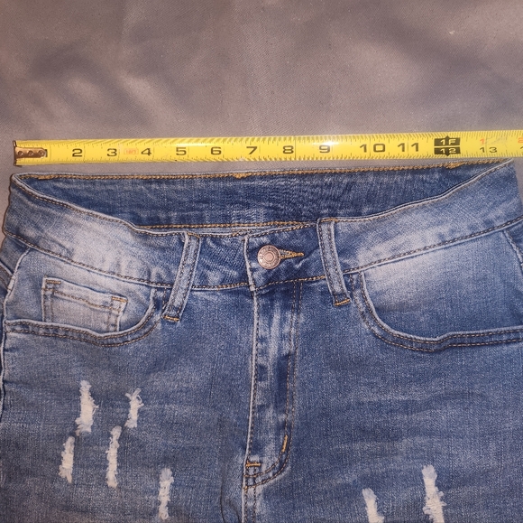 Ripped hole, flower pattern, embroidered women's boyfriend jeans - Picture 11 of 15